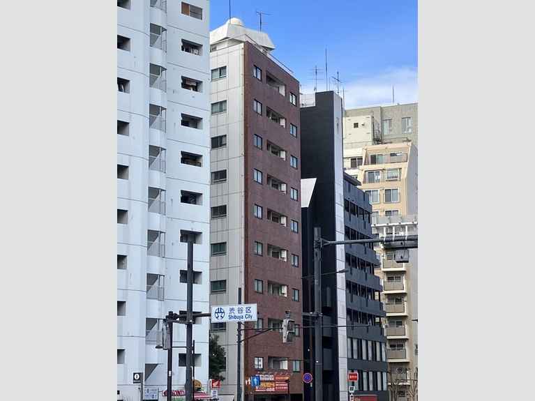 レ・フレール 外観