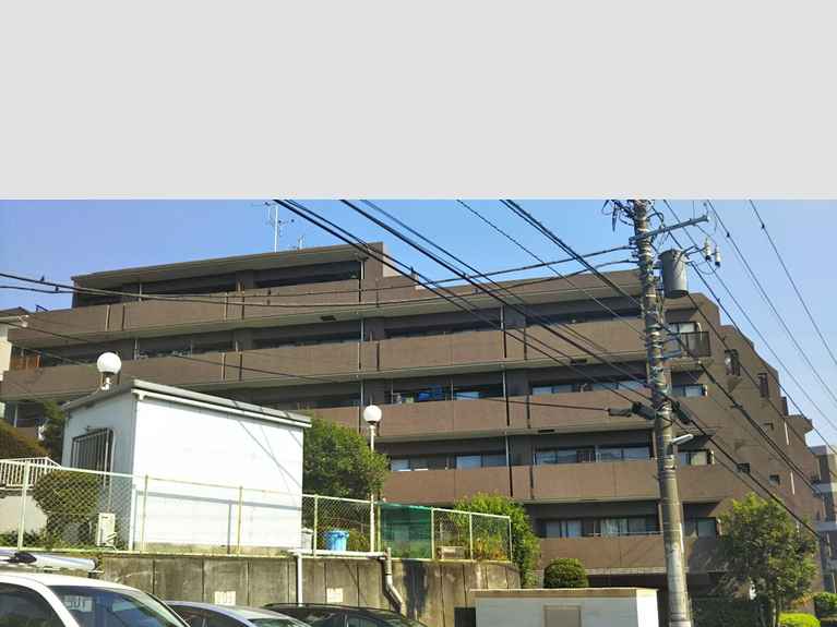 モア・クレスト生田 外観