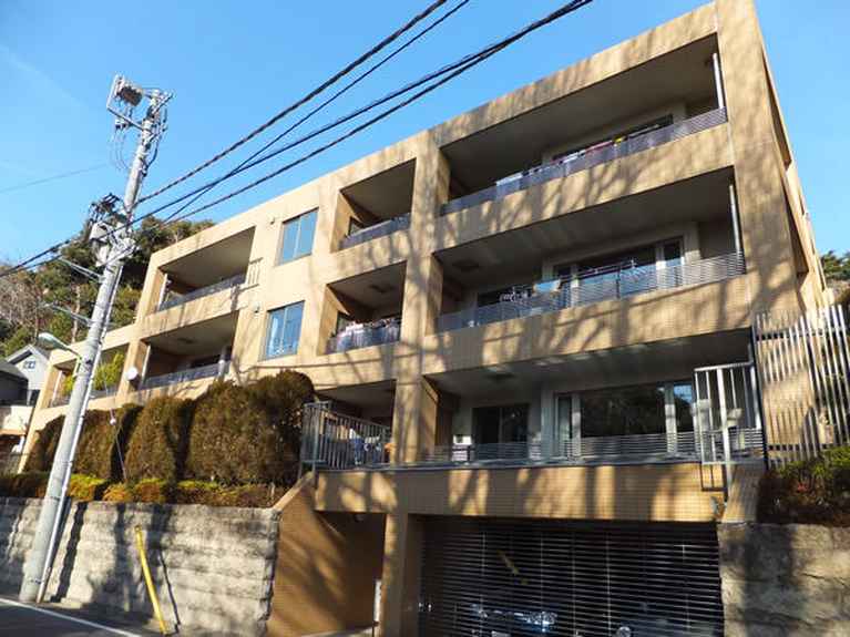 グランディオーゼ岡本 外観