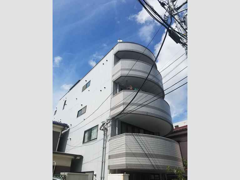 ライブピア前里 外観
