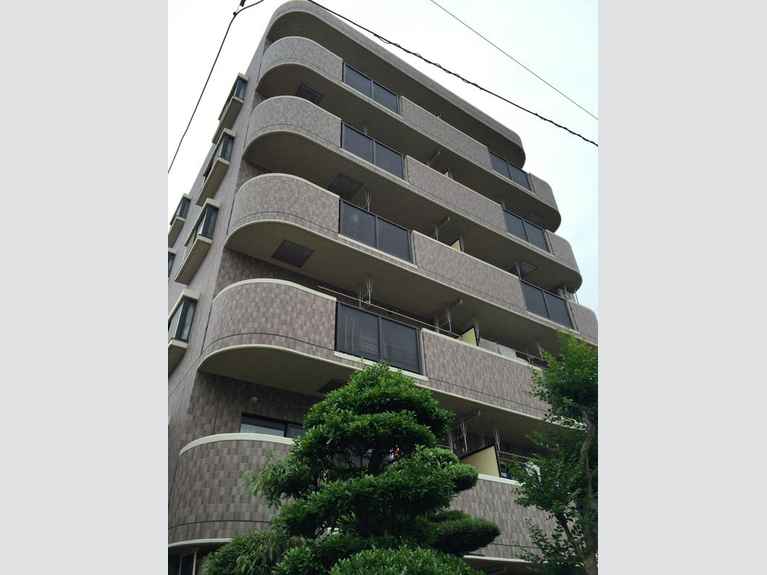 アゼル川口 外観
