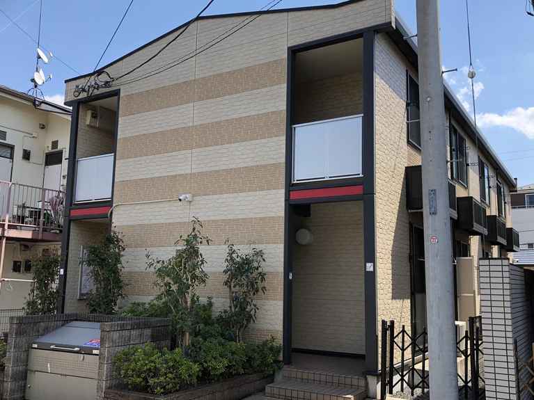 レオパレスグランドール 外観