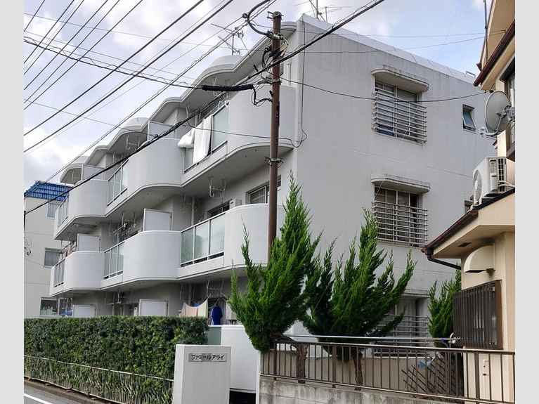 ファミールアライ 外観