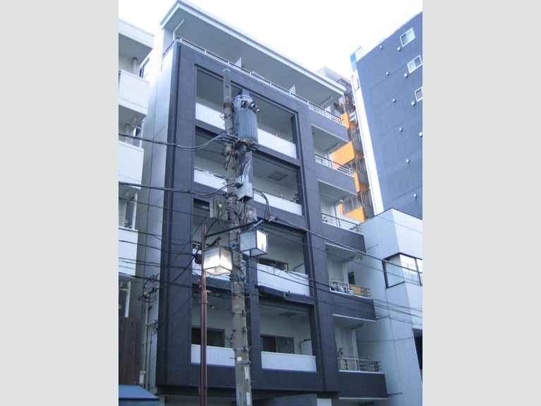 エレディータ 外観