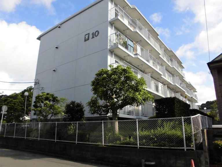 リリー本郷台10号棟 外観