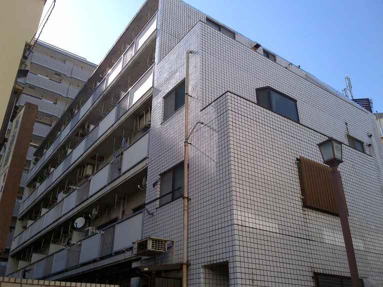 ワイケイ三鷹マンション 外観