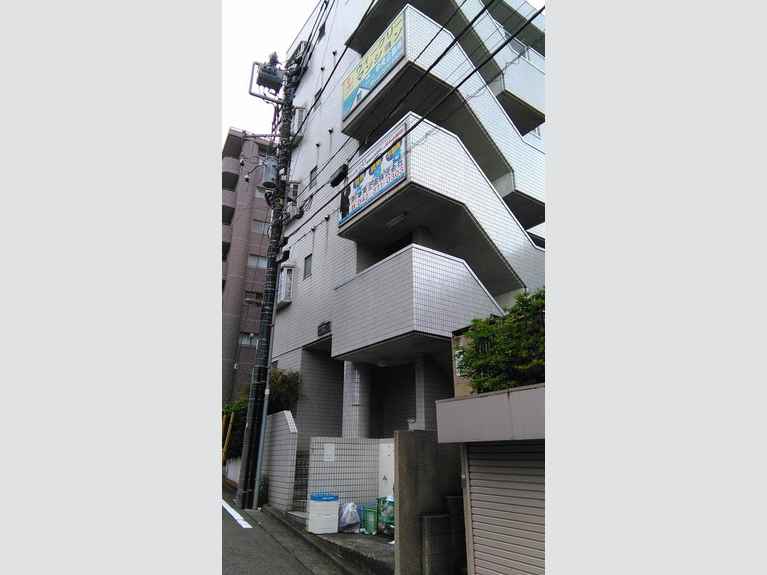 KAKUビル 外観