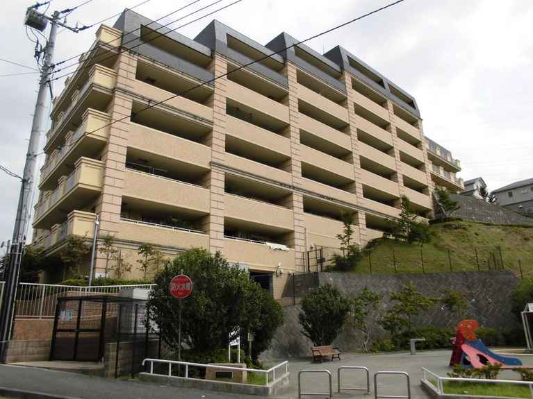 グランシティ横濱本郷台 外観