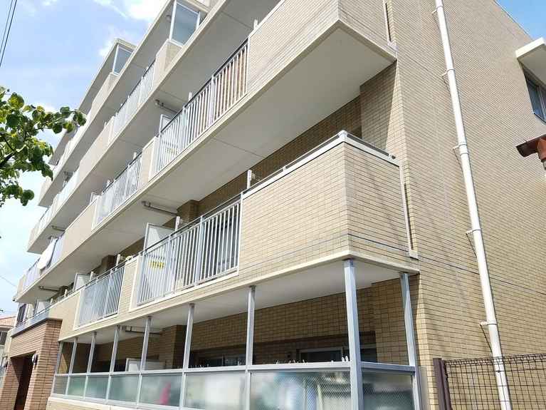 MAISON DE CACAHOVETT 外観
