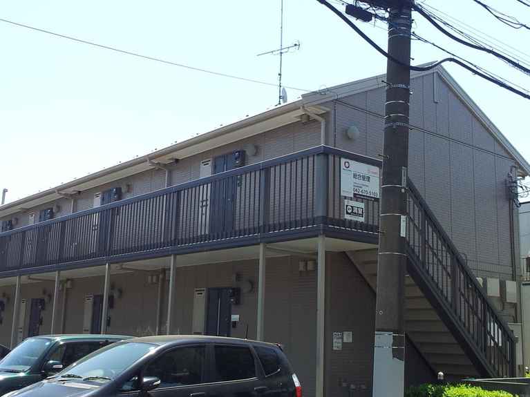 クレセントB 外観