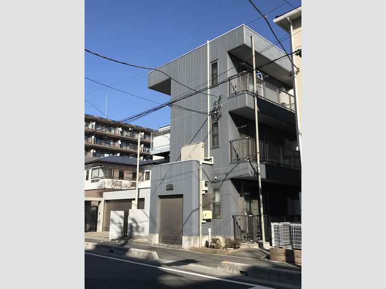 アンプルールフェール川口2 外観