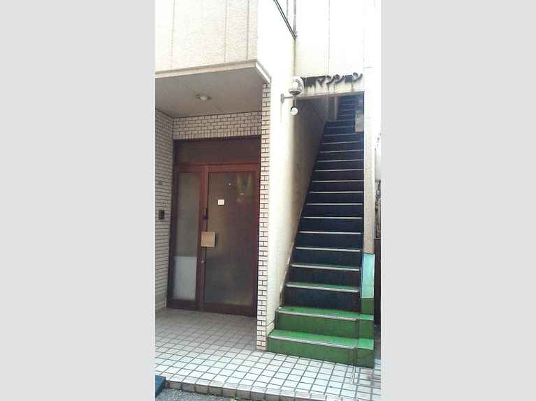 高原マンション 外観