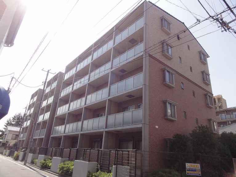 ロイヤルヒルズ浦和 外観