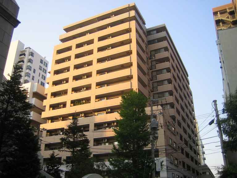 ライオンズステージ山下公園 外観