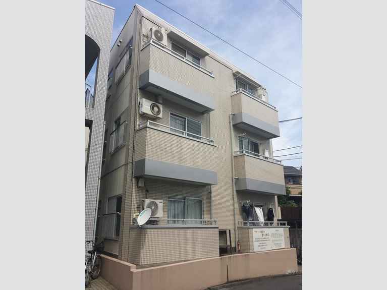 上鶴間岩波ビル 外観