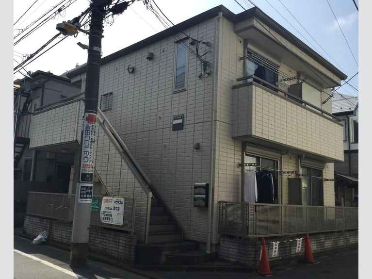 アネーロ国立 外観