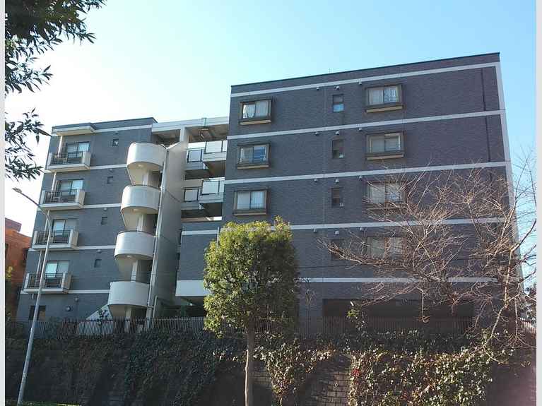 RENOMARKSヨコハマナカマチダイ 外観