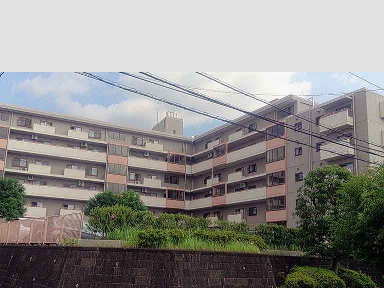 江田ロビニア 外観