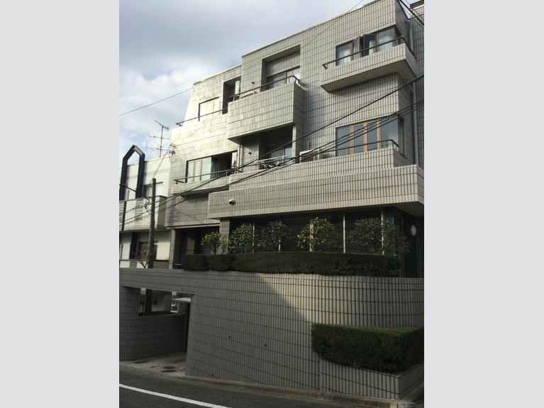 キャピタル下馬 外観
