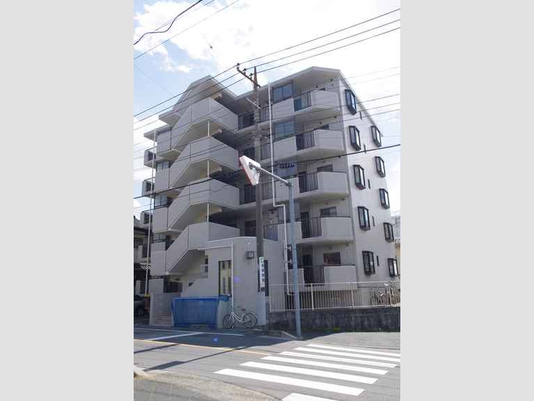 コアロード与野 外観