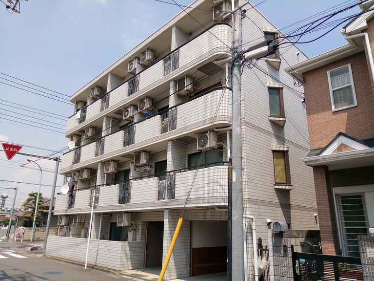 レオパード西川口 外観