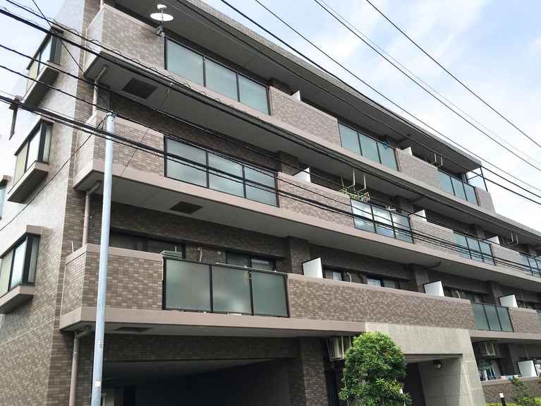 パレスファースト 外観