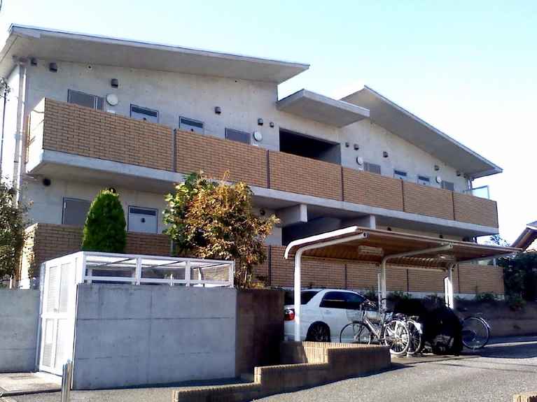 シャトル鷺沼B 外観
