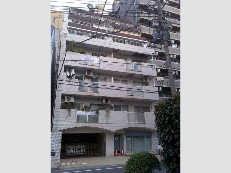 セレニティ湯島 外観