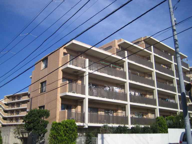 アストラル上大岡 外観
