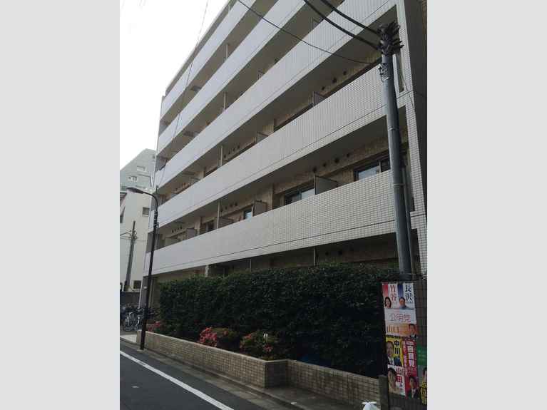 プレール・ドゥーク新宿 外観