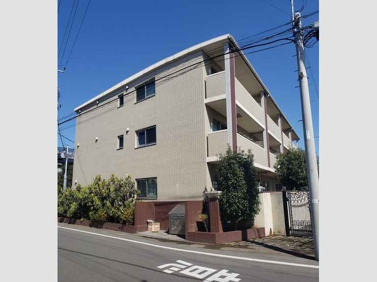 ラティーナ 外観