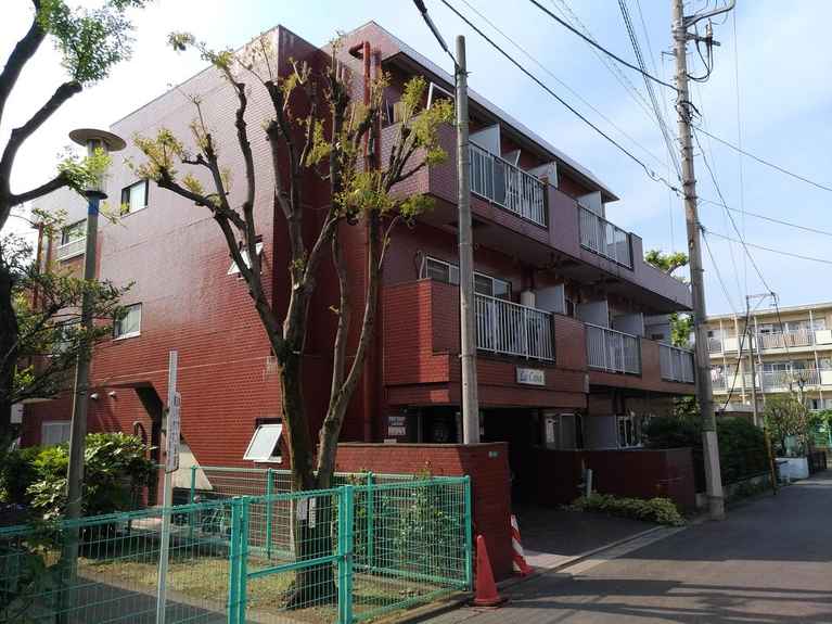 ラカーサ 外観