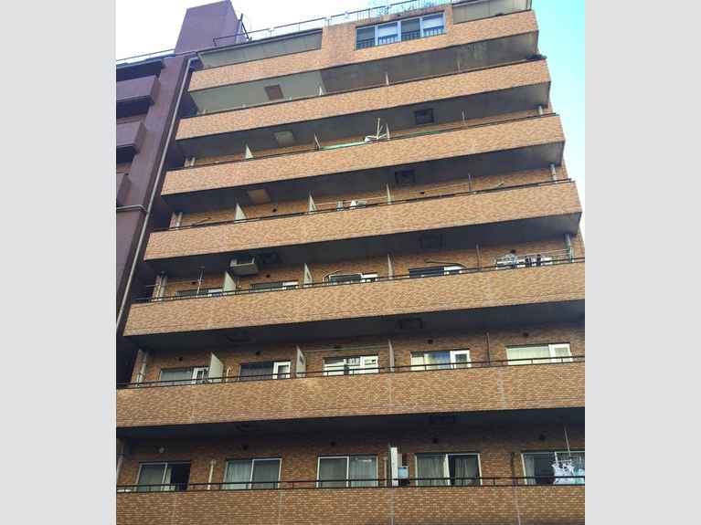 ライオンズマンション新宿御苑前 外観