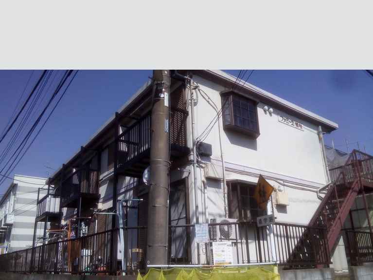ファミーユ稲垣 外観