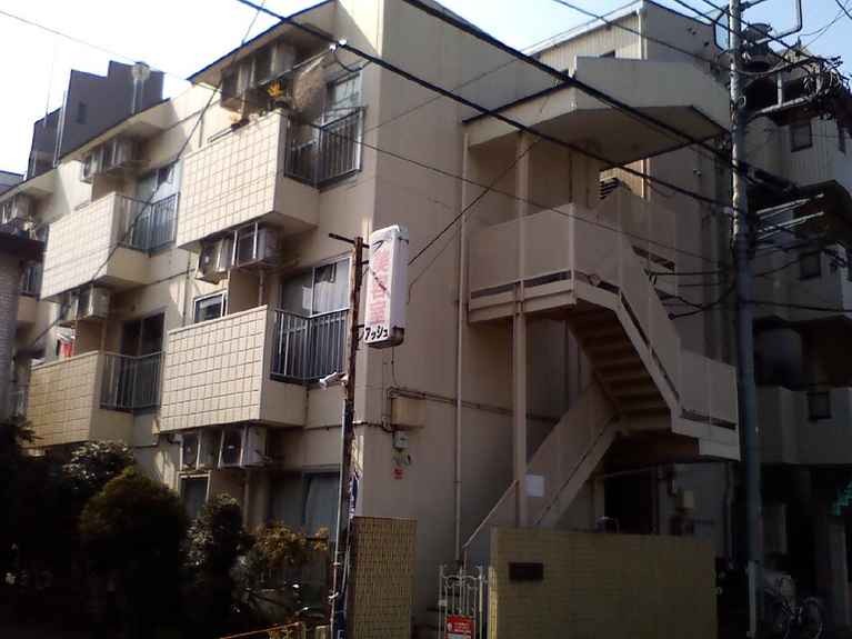 ロイヤルハイツ 外観