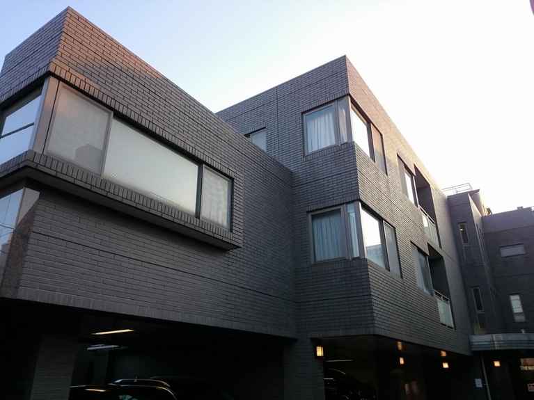 THENAAK 外観