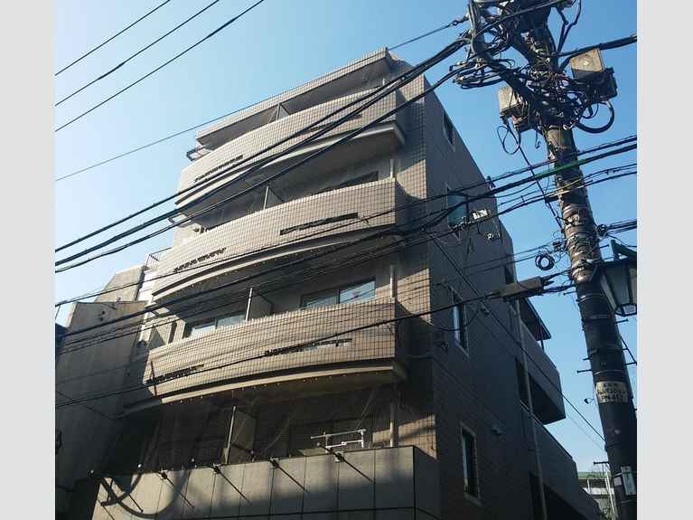 アベニューカラスヤマ 外観