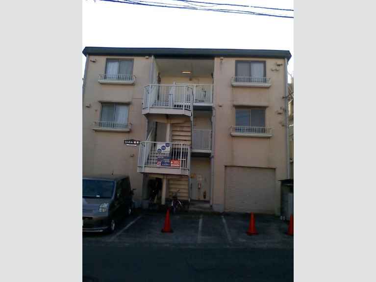 シャトル義沢 外観
