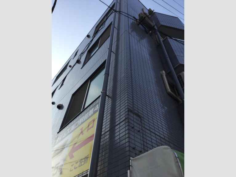 アトラクティヴオマタ II 外観