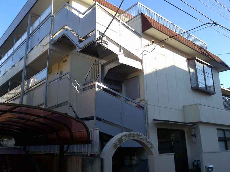 本郷フタキサンハイツ 外観