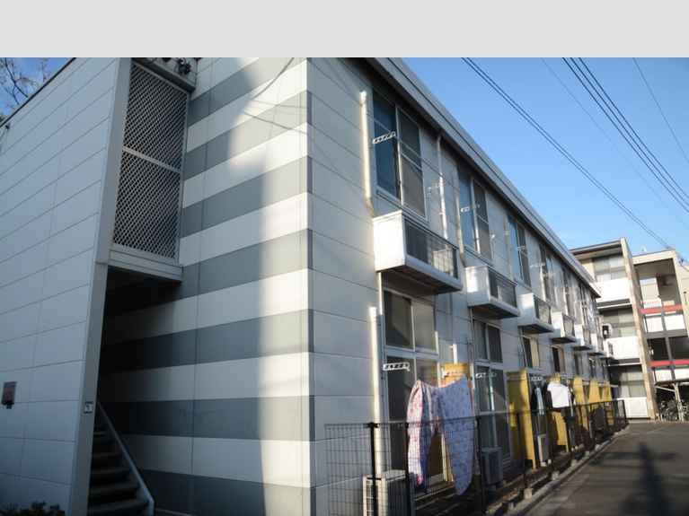 レオパレスプレシアス 外観