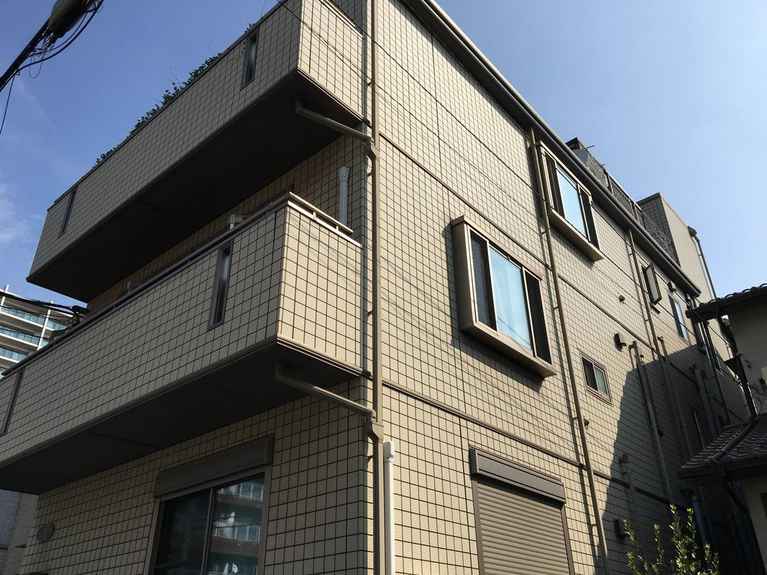ファミーユ春日 外観