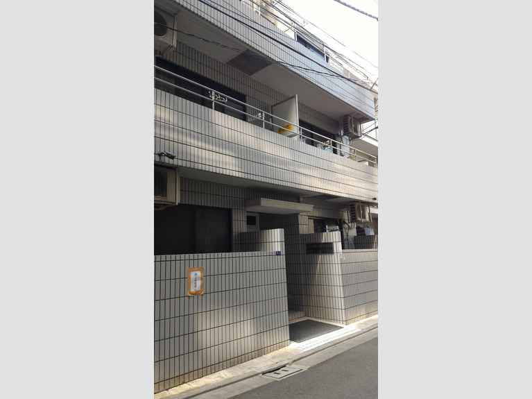 西新宿アーバンフラッツ 外観