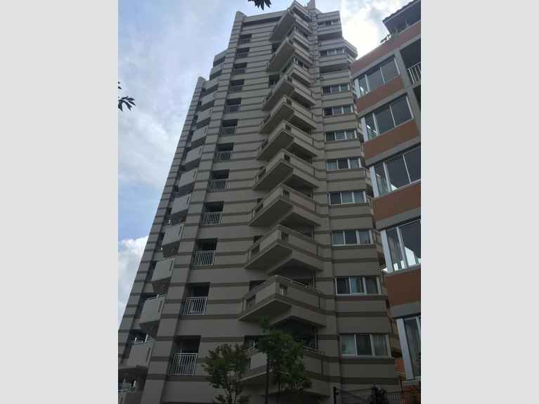 多摩ニュータウン ベルコリーヌ南大沢5-6街区3号棟 外観