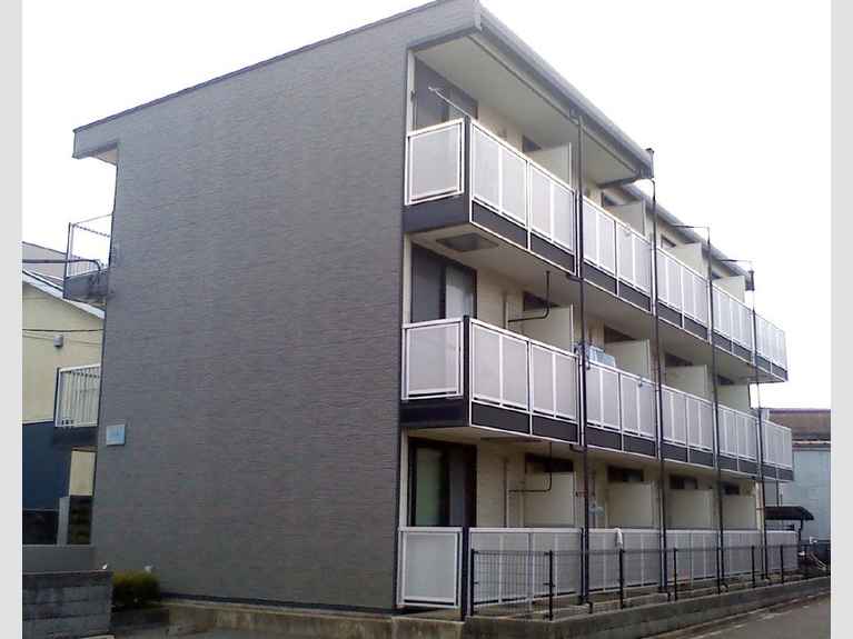 LOP レオパレスセリオ国立 外観