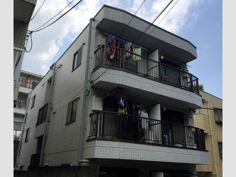 ドミトリ生田 外観