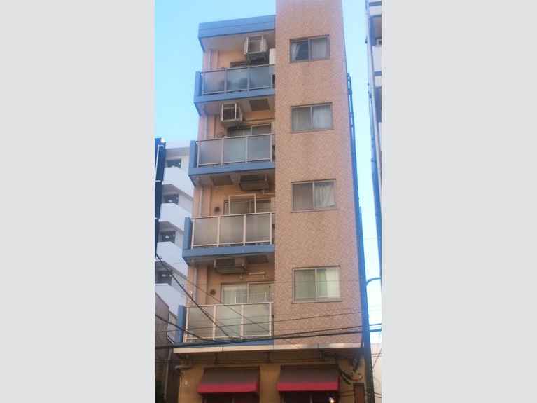 パークイモト 外観