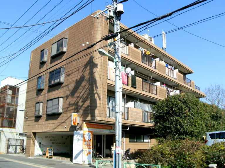 サンフラワー烏山 外観