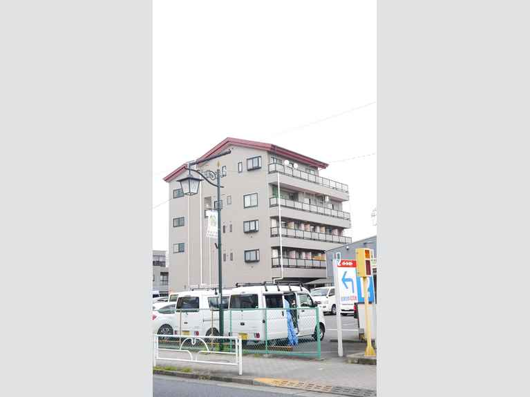 イースト WIND本町 外観