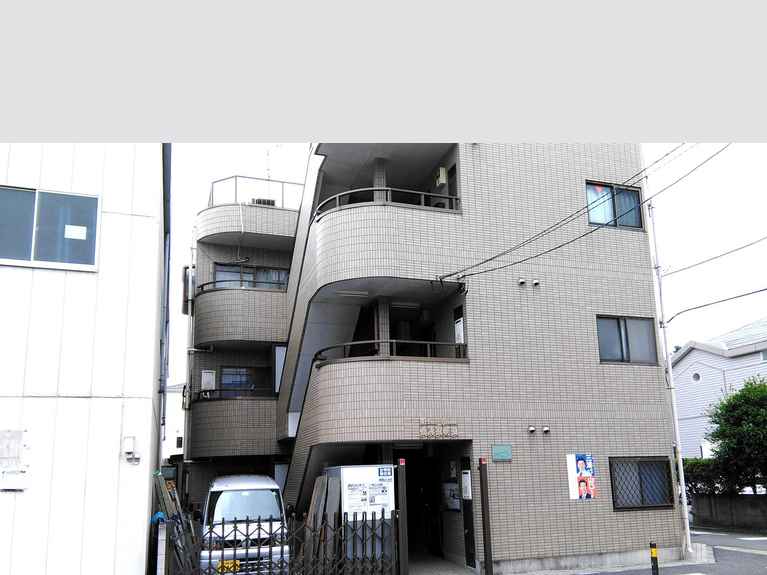 レオパレスアーバンハウスカレン 外観